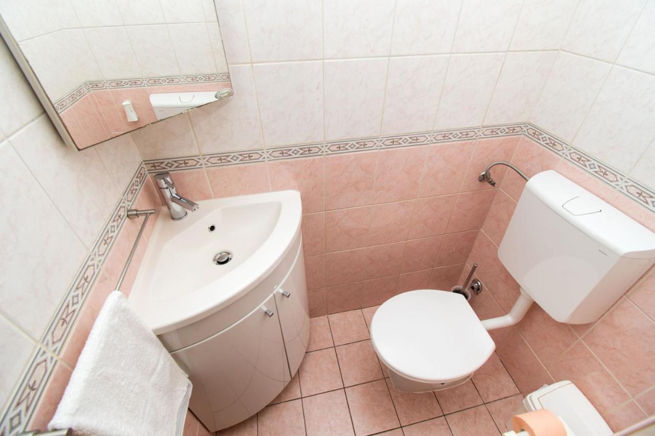 Apartment Julija Водице Екстериор снимка