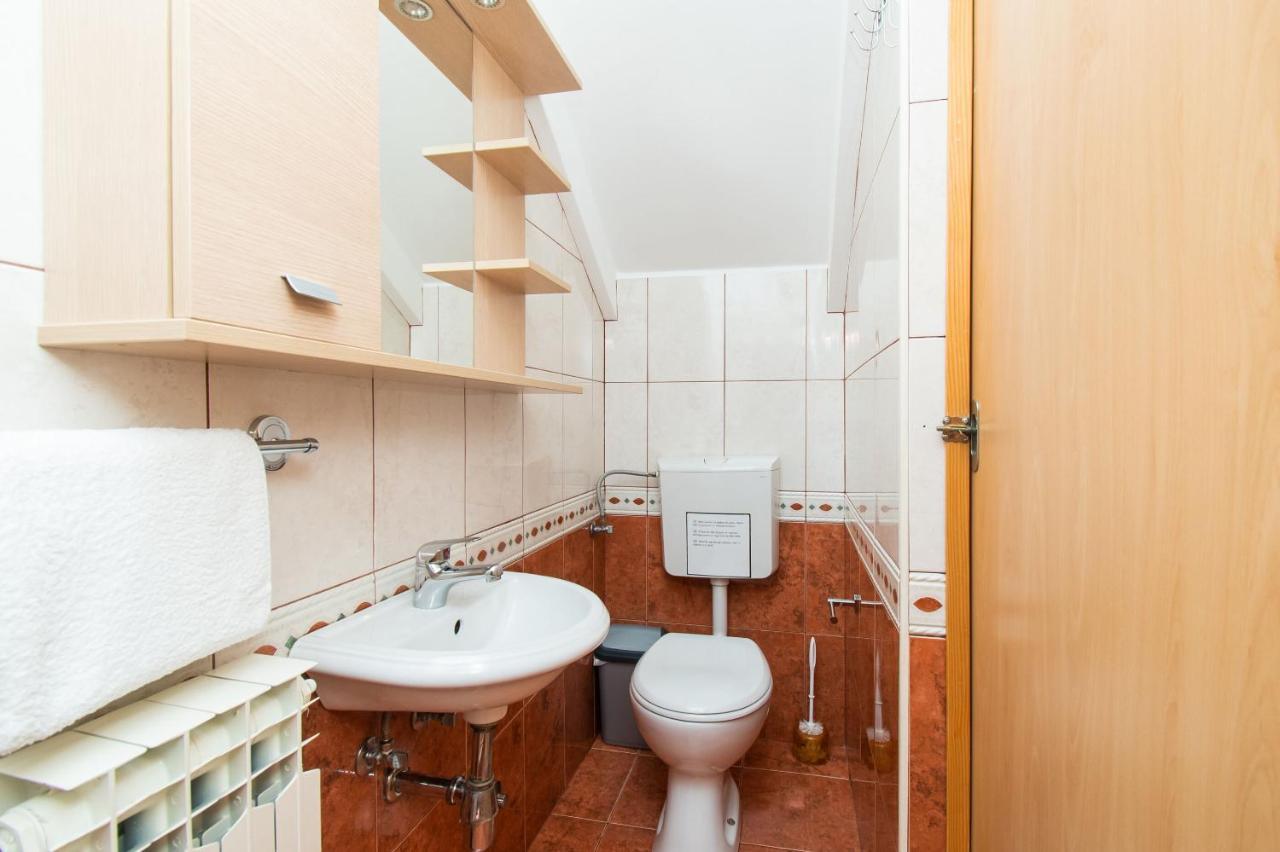Apartment Julija Водице Екстериор снимка