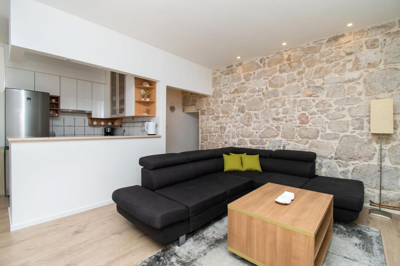 Apartment Julija Водице Екстериор снимка